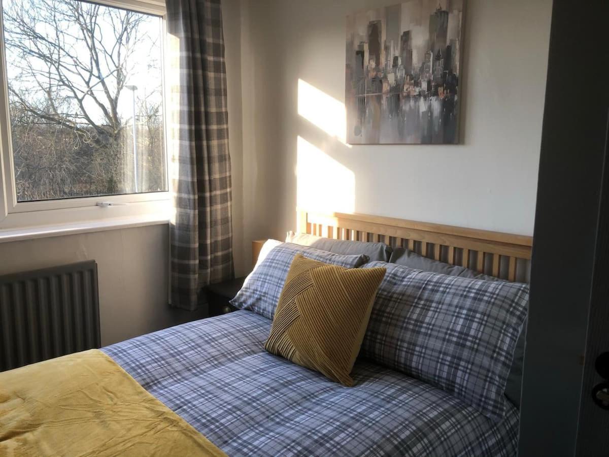 Rowan Place 5 Bedroom Off Street Parking Accommodation Durham Exterior photo